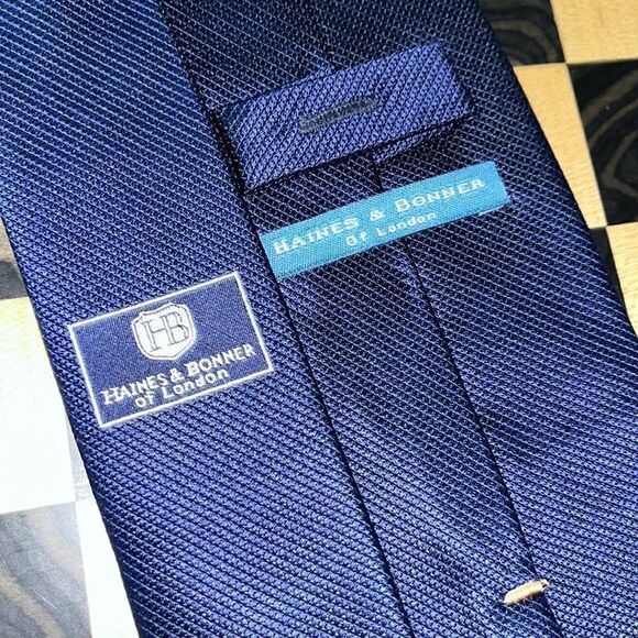 New Haines & Bonner of London 100% silk print Solid Blue Neck tie handmade H&B - Picture 4 of 4
